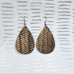 Faux leather pierced dangling earrings